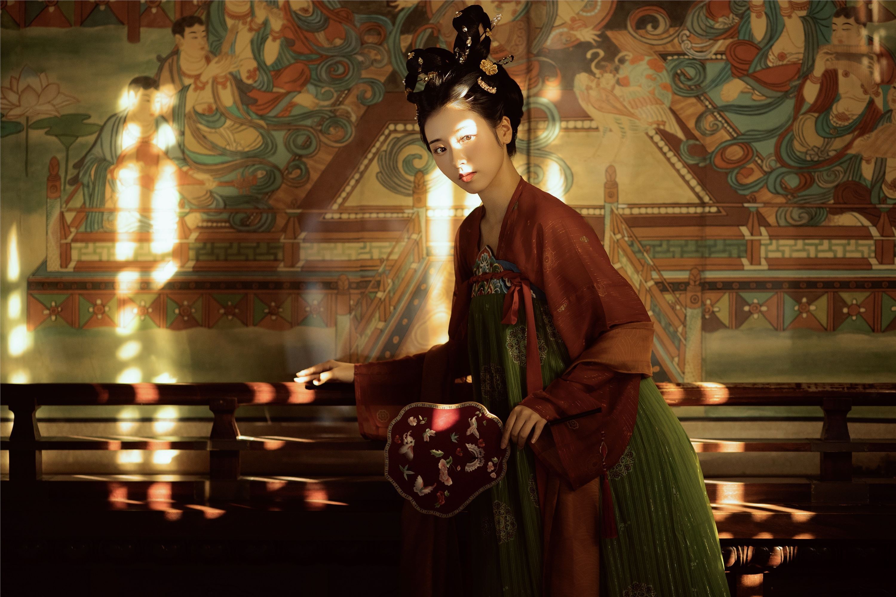 YITUYU艺图语 2025.01.14 悭晚秋 墨律